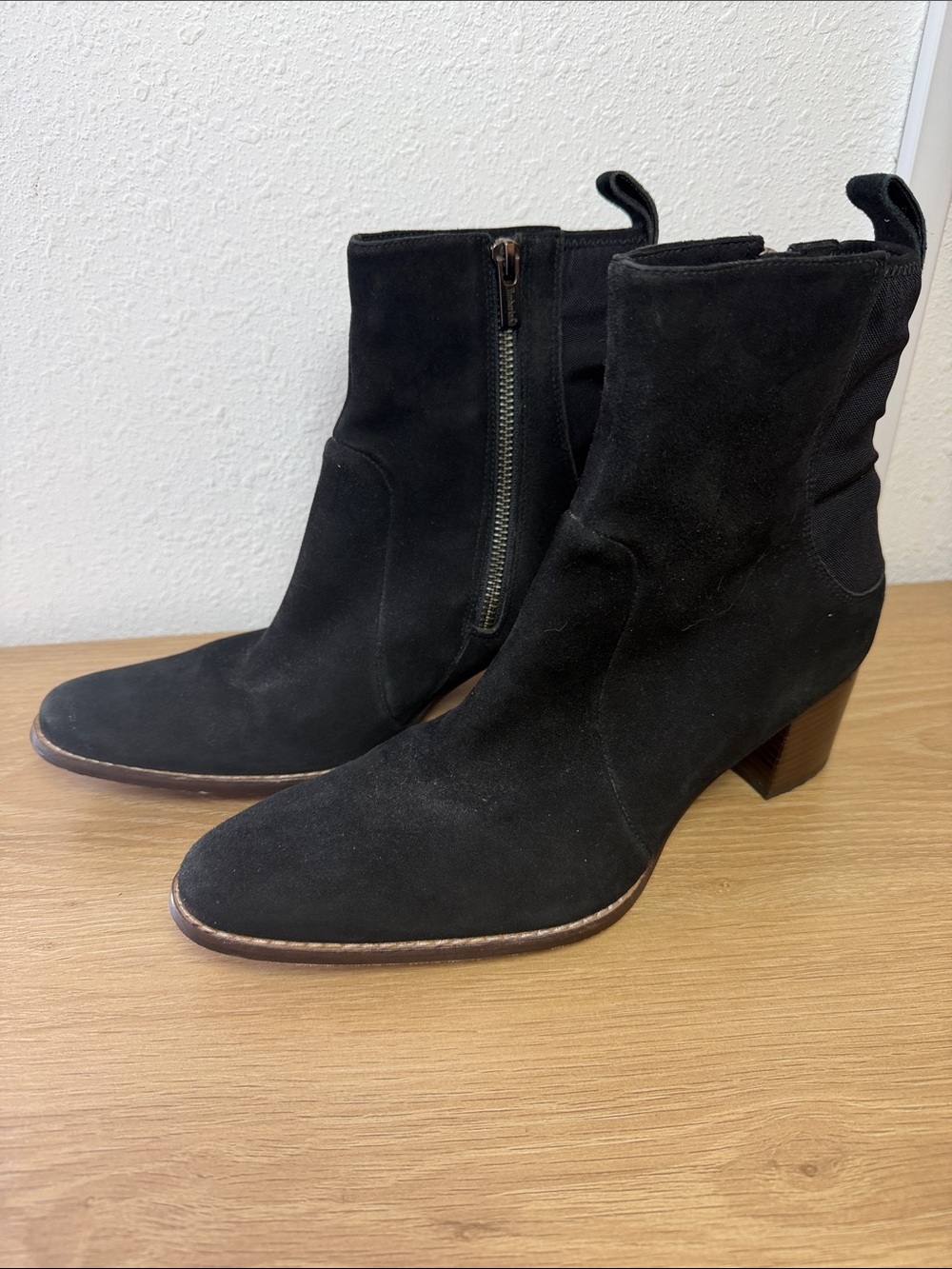 Timberland Black Suede Ankle Boots with Low Block Heel Size      7 1/5 Woman’s